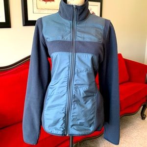 Beautiful Women’s Athletic Nike Therma-Fit Jacket!